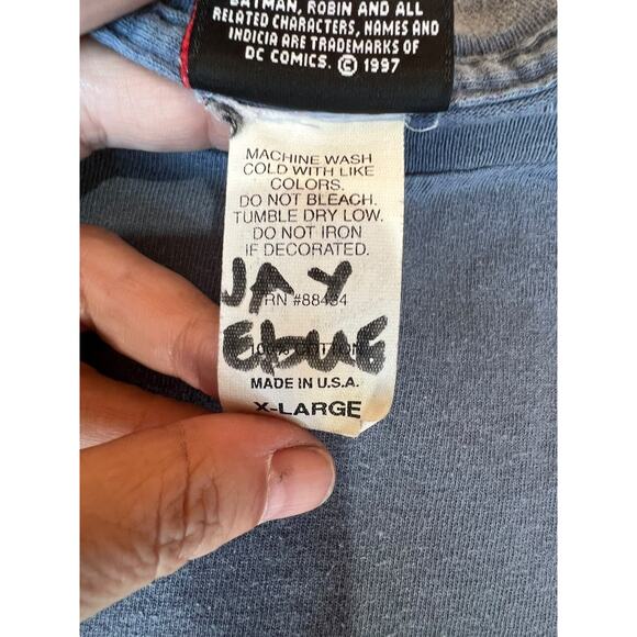 Vintage 1997 DC Comics RARE Anti- Freeze Batman Men's T-Shirt Navy Blue Size XL - Picture 5 of 10